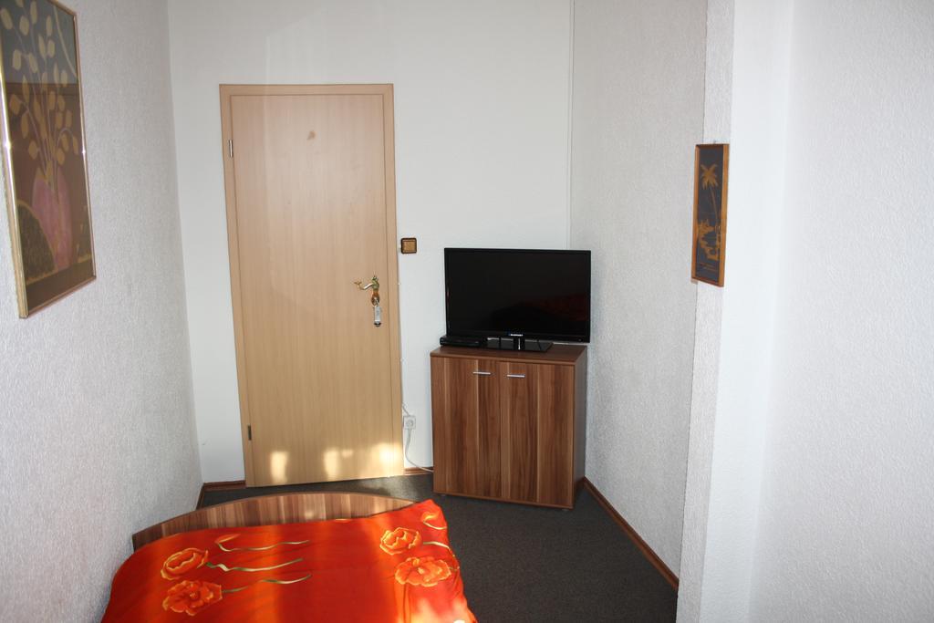 Hueblers-Schlafquartier Hotel Fürstenwalde Cameră foto