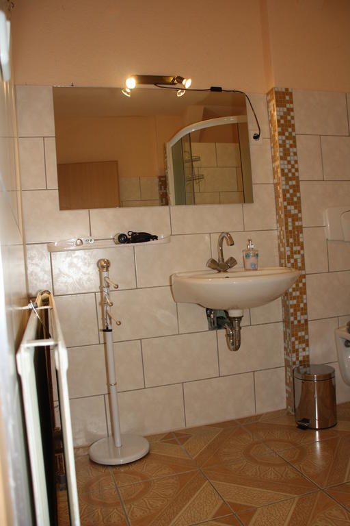 Hueblers-Schlafquartier Hotel Fürstenwalde Cameră foto
